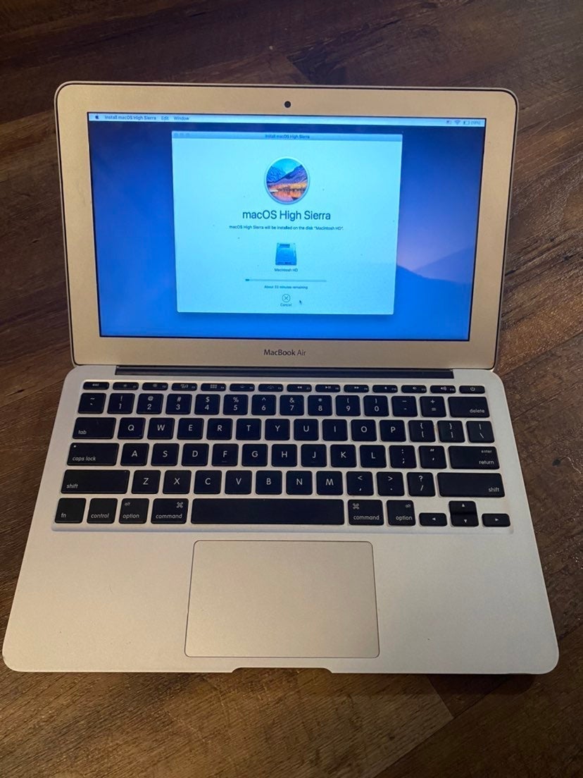 Apple 2015 MacBook Air 11