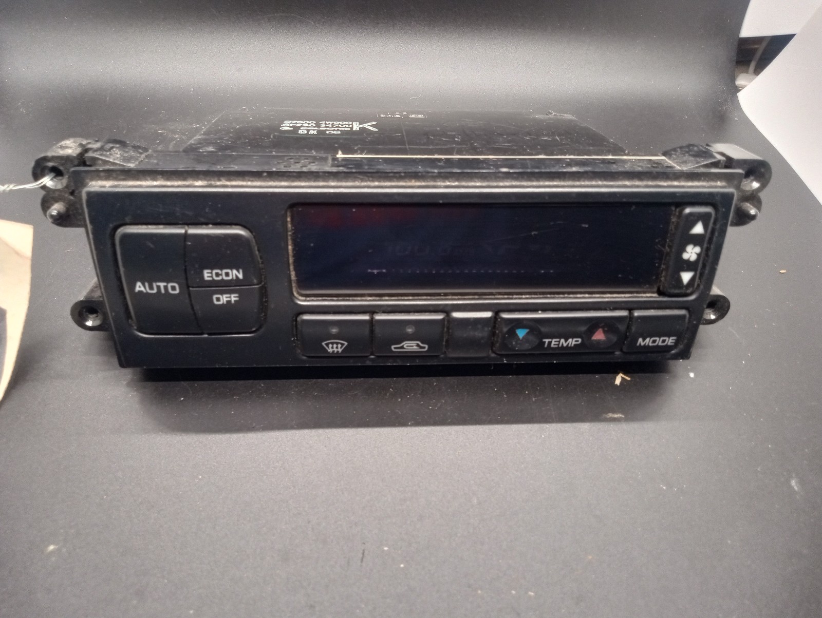 2001-2002 NISSAN PATHFINDER DIGITAL HEATER CONTROL BIN#A1