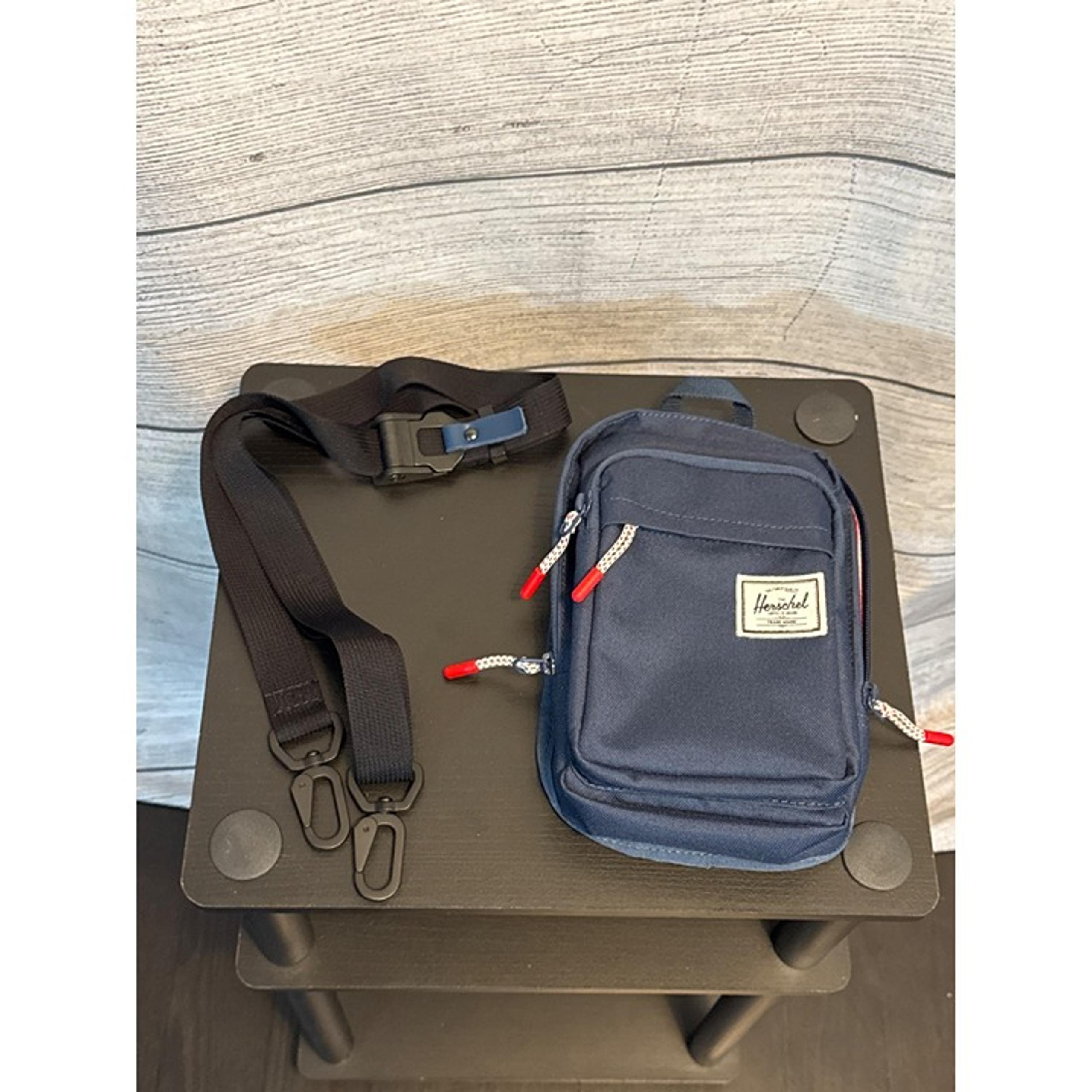 NWOT Herschel Supply Co. Blue & Red Crossbody Bag With Adjustable Strap