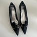 “Lazo” black satin kitten heels