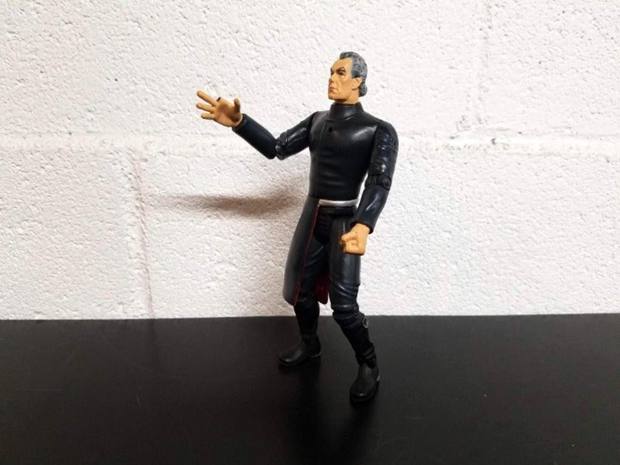 2000 Toy Biz Marvel Legends X-Men The Movie Ian McKellen Magneto Action Figure