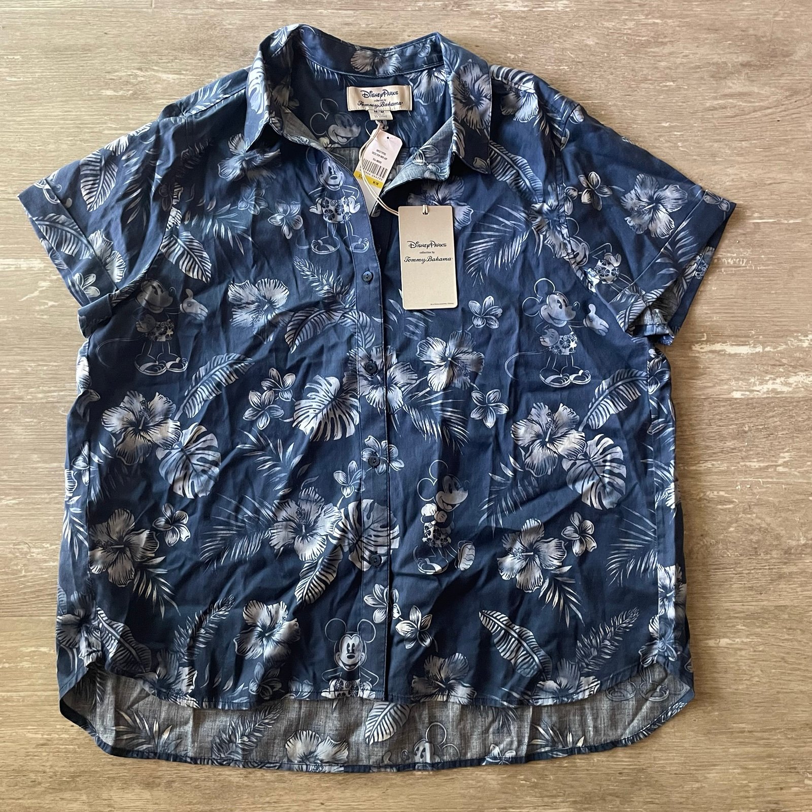 Medium NWT Disney Parks X Tommy Bahama Aloha Mickey Indigo Blue Hawaiian Shirt