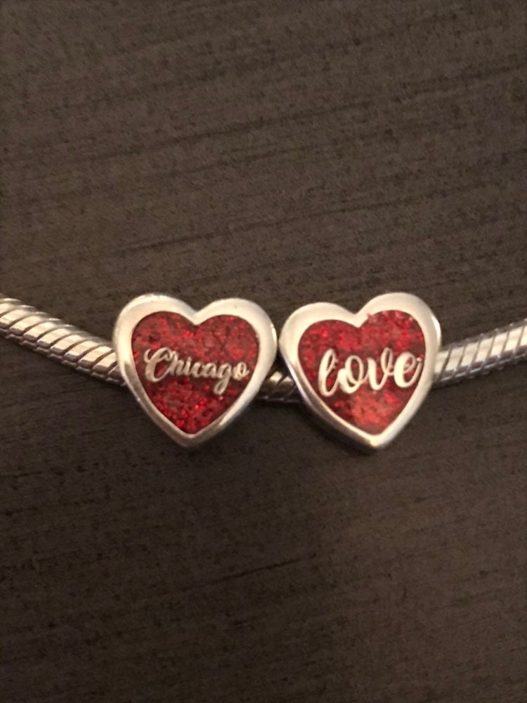 Pandora Chicago exclusive charm