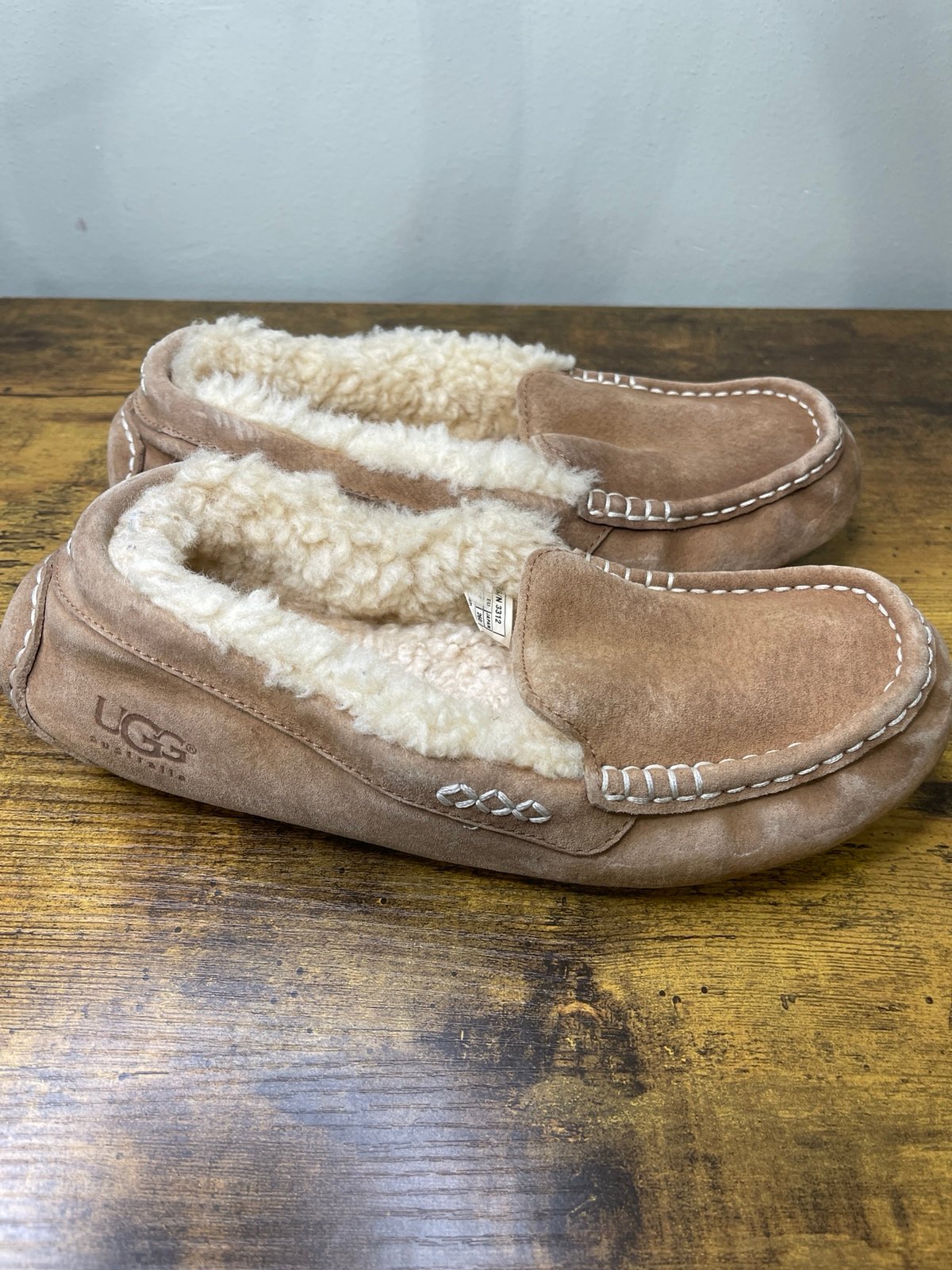 UGG Ansley Slate Suede Sheepskin Moccasins Chestnut SZ 9