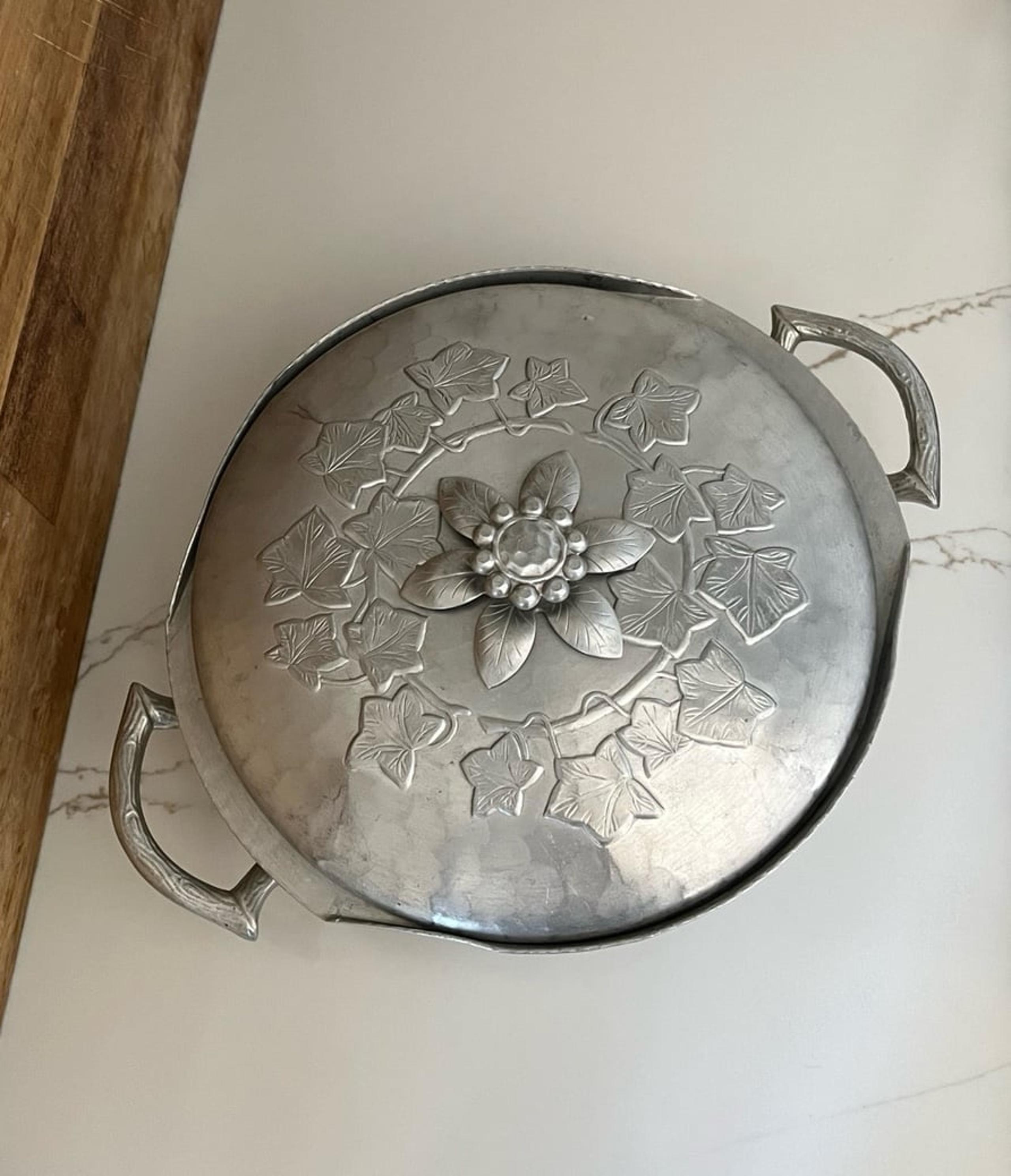 Vintage Everlast Forged Aluminum Hammered Casserole Dish