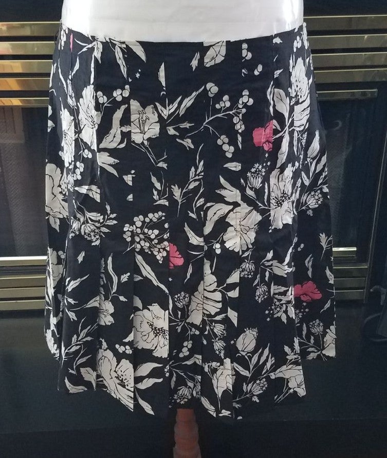 navy skirt size 20