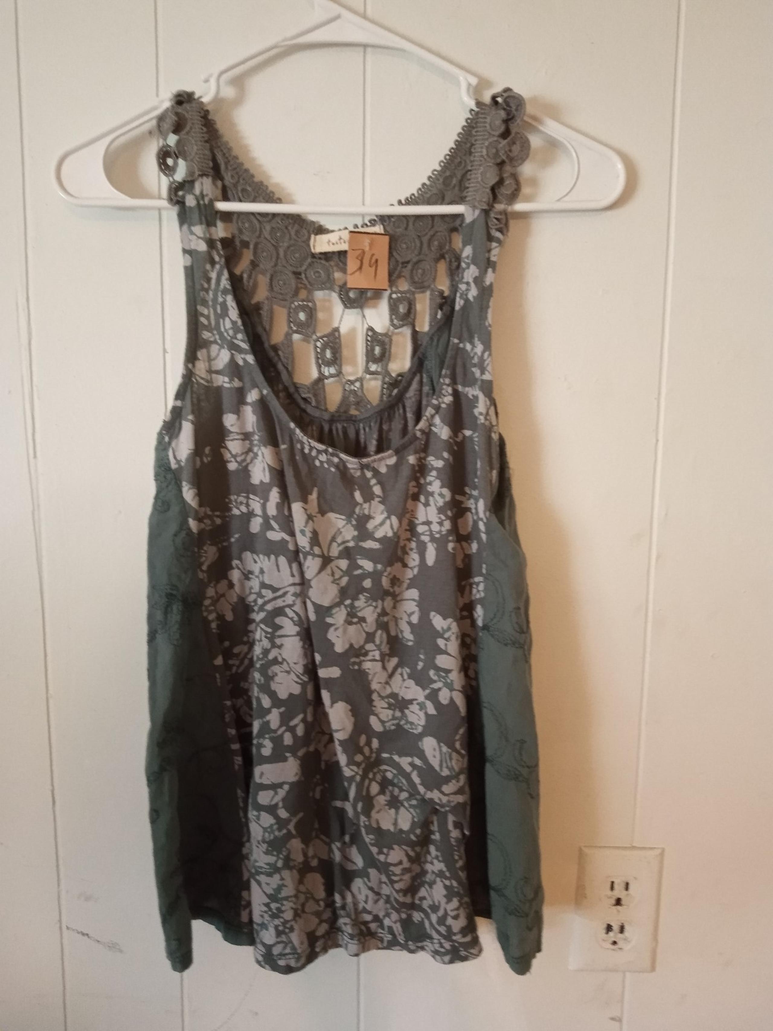 Green, floral tank-top, checkered back, by testament, sz S, NWT