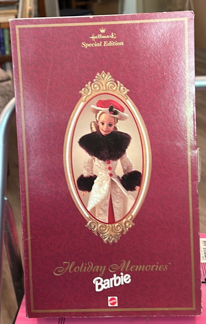 Hallmark Special Edition Holidqy Memories Barbie 1995