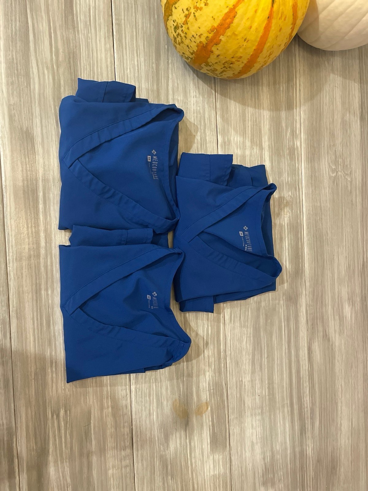 Scrub tops (3)