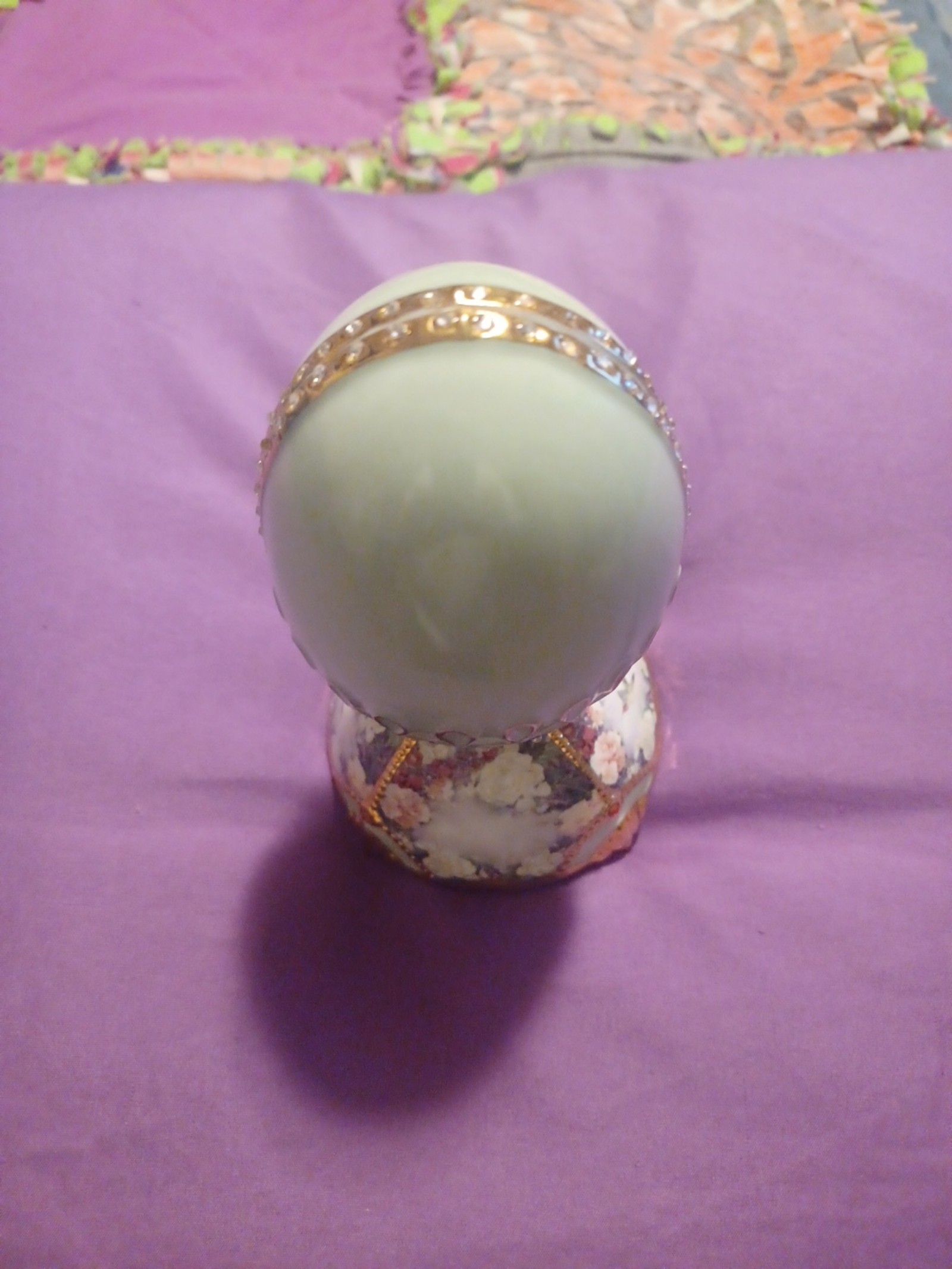 Egg music box..jeweled..gold lined n tinted..#d n collectable.hummingbird center