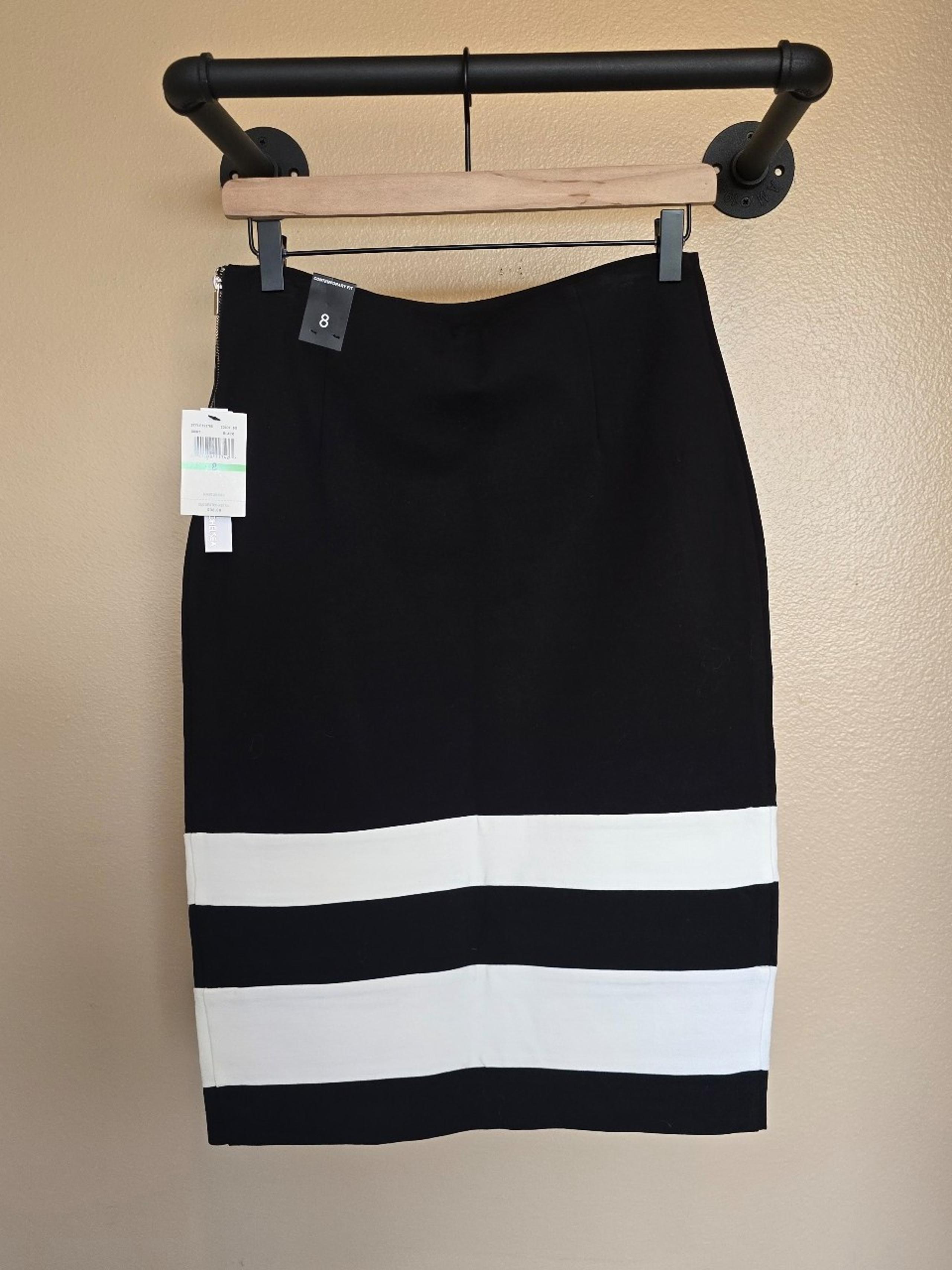 Amanda and Chelsea black and white pencil skirt.  NWT women's size 8