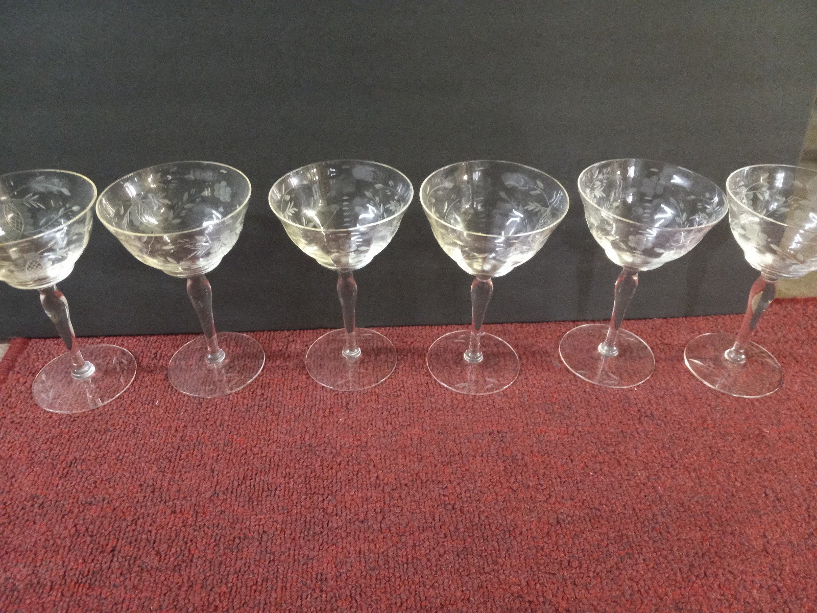 Set of six Princess House wine glasses - 6