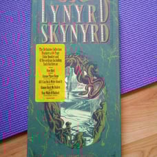 LYNYRD SKYNYRD 3 DISC CD BOX SET 1991 NEAR PERFECT CONDITION