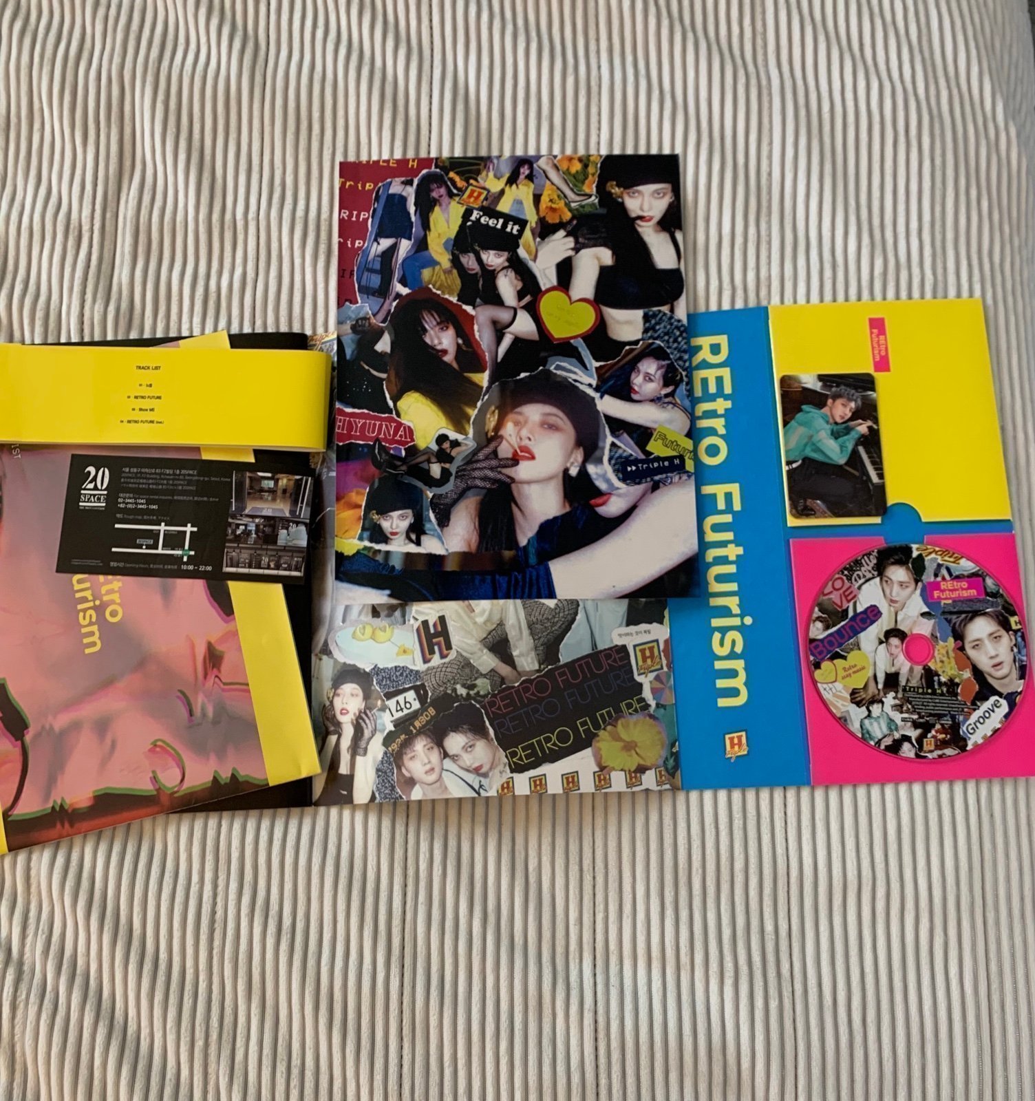 Triple H 2nd Mini Album Retro Futurism CD Photobook