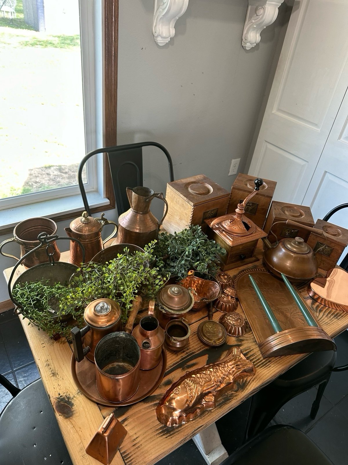 Vintage copper and brass kitchen antiques