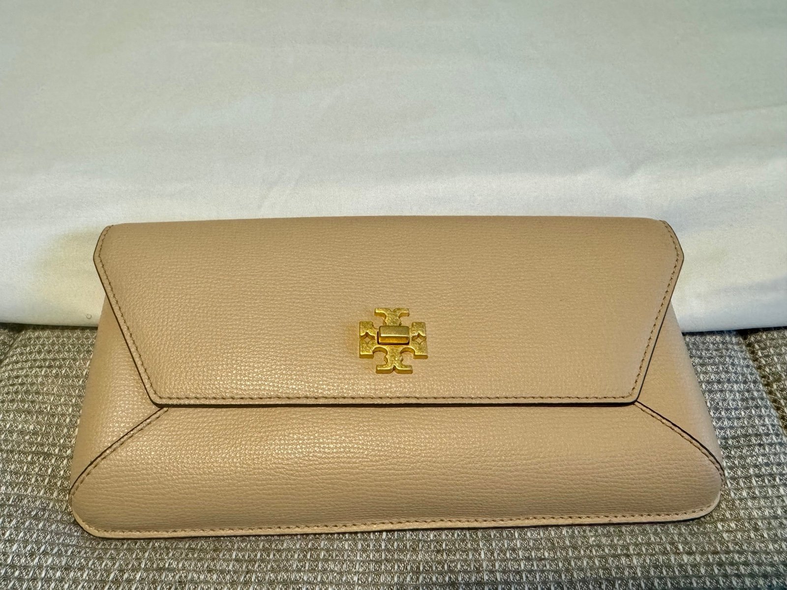 Tory Burch Clutch Beige