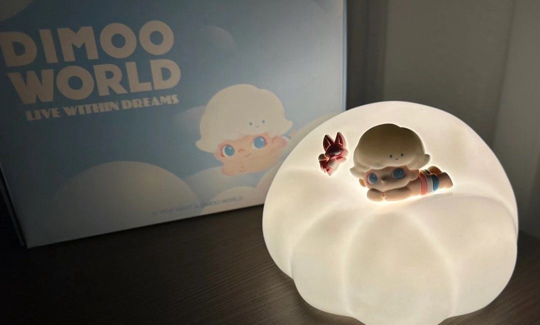 Dimoo World Live Within Dreams Lamp by POP MART