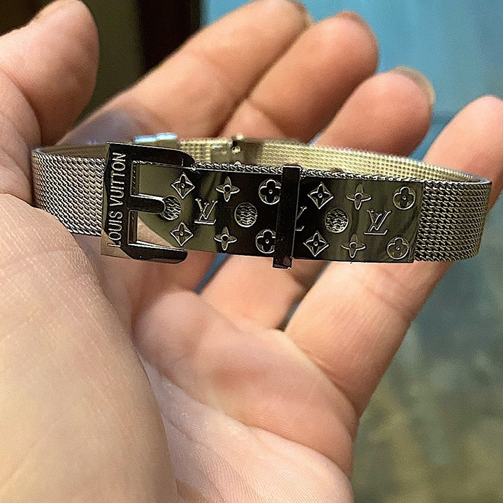 Stainless Steel Luxury Unisex Buckle Bracelet