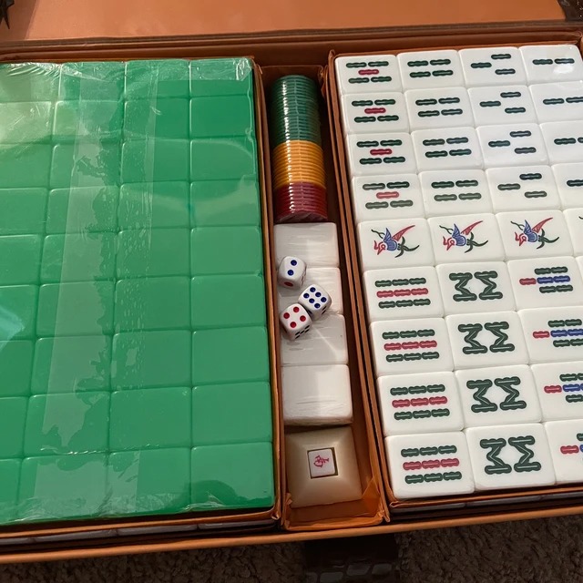 Chinese 144 Tiles Mah Jong Set With Portable Box , Board Game