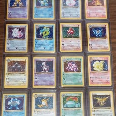 Lot of 30 Pokemon cards VINTAGE, 4 LOT