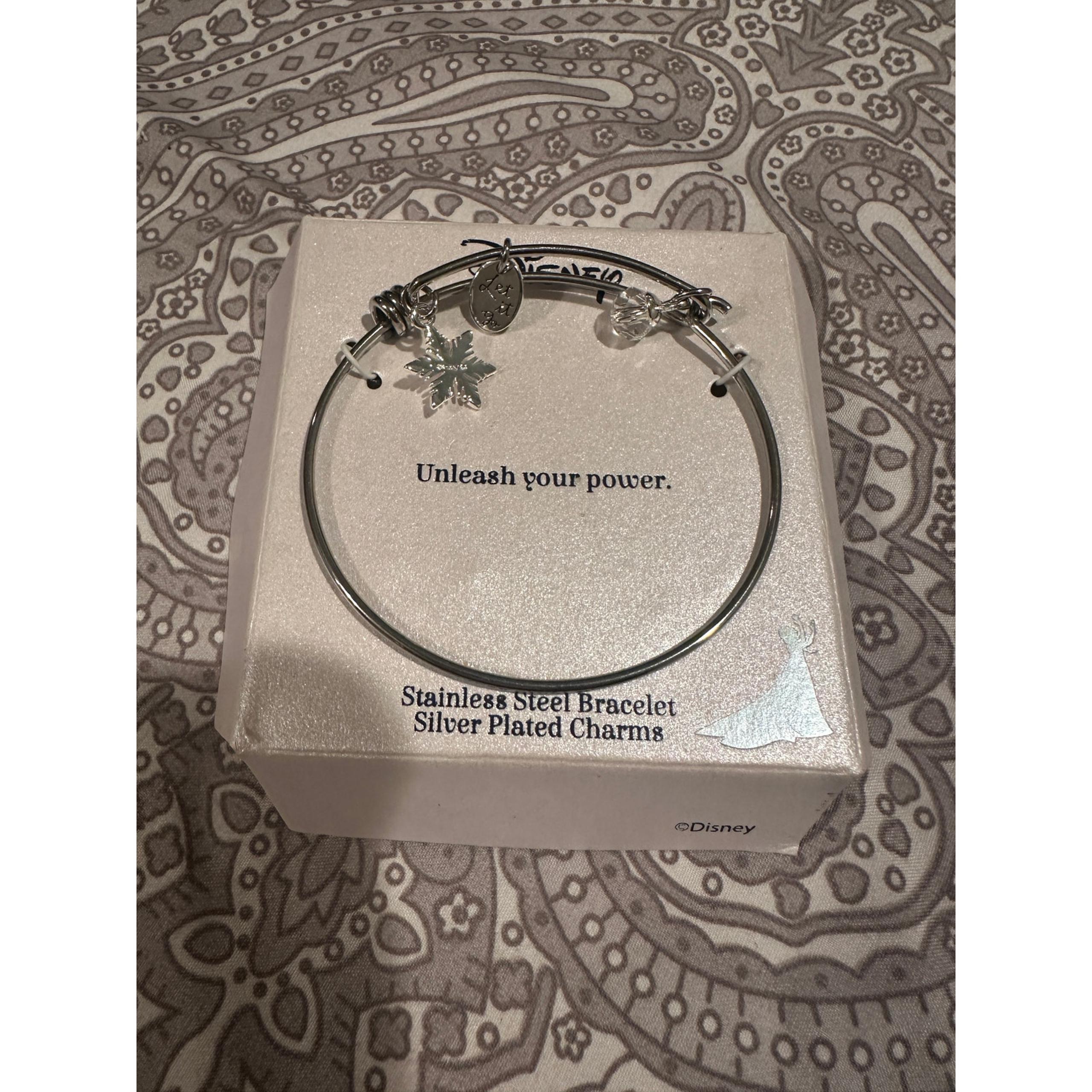 NWT Disney Frozen Stainless Steel Let it Go Snowflake Elsa Charm Bracelet