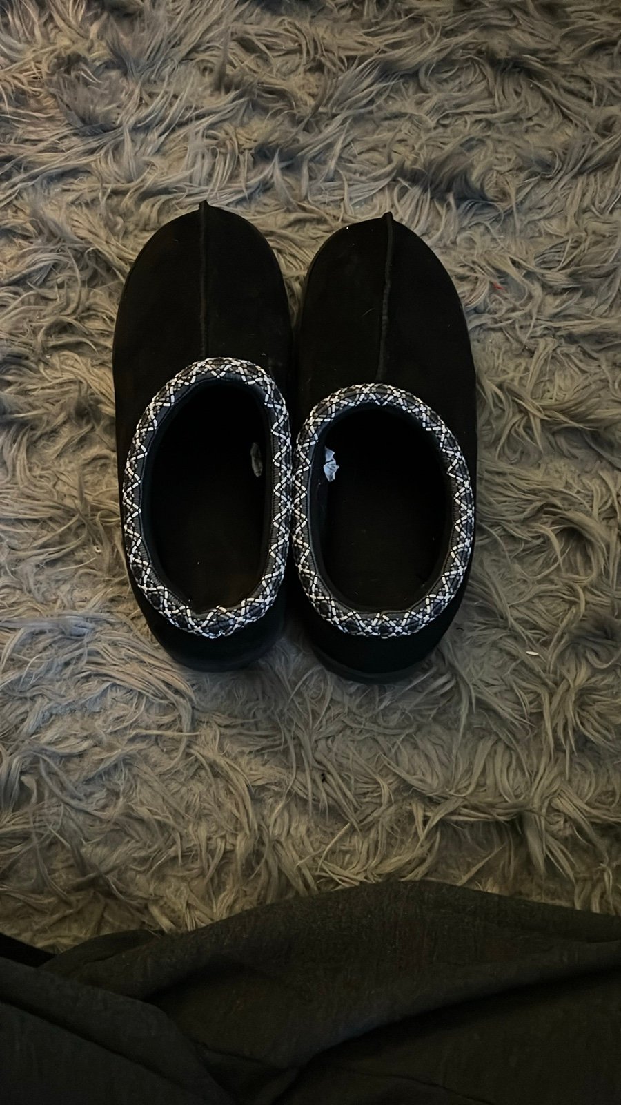 Women’s black slippers