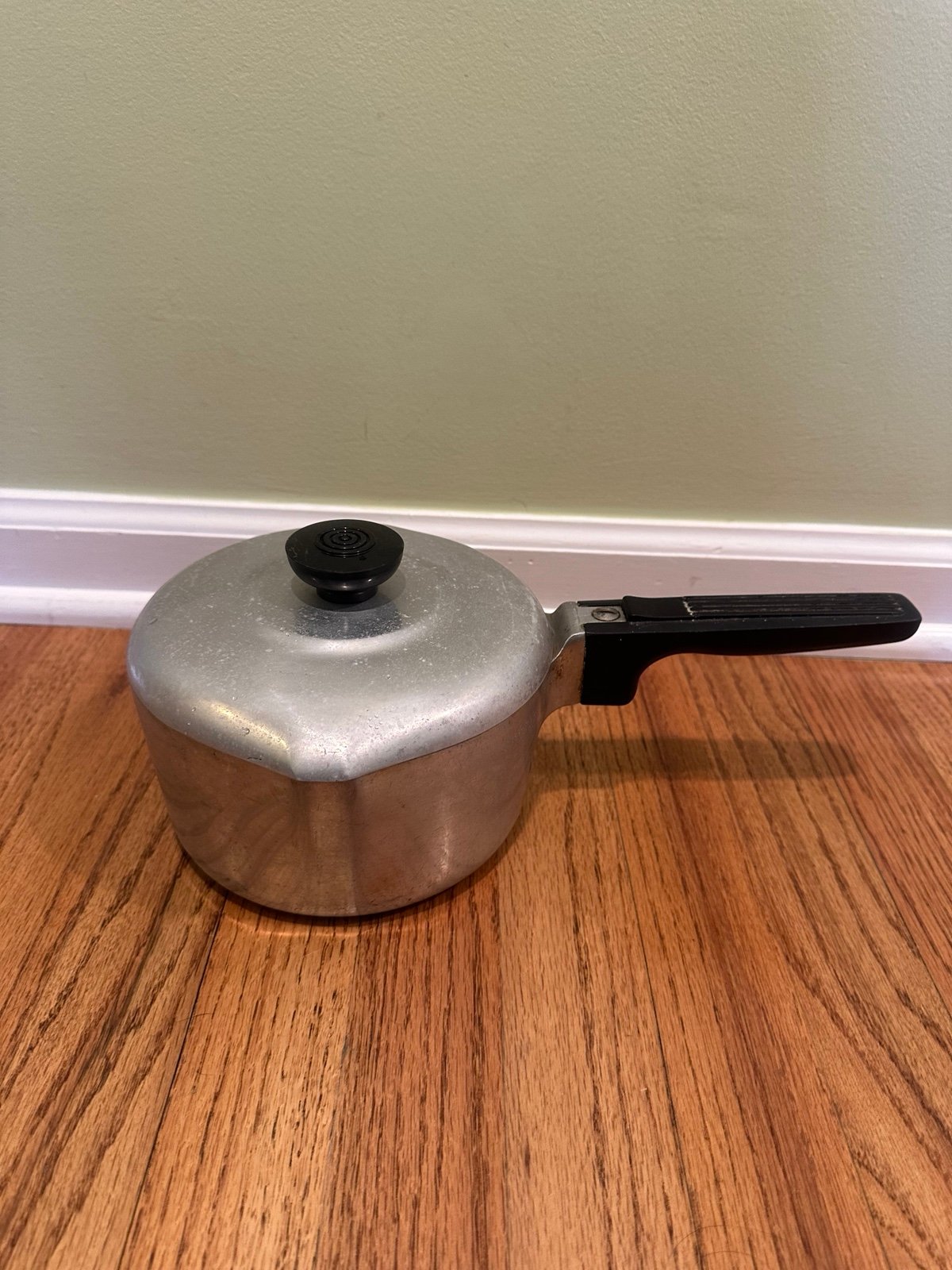 Wagner Ware Sidney-O- Magnalite 2 quart Sauce Pan 4682- Mw Lid Aluminum Cookware