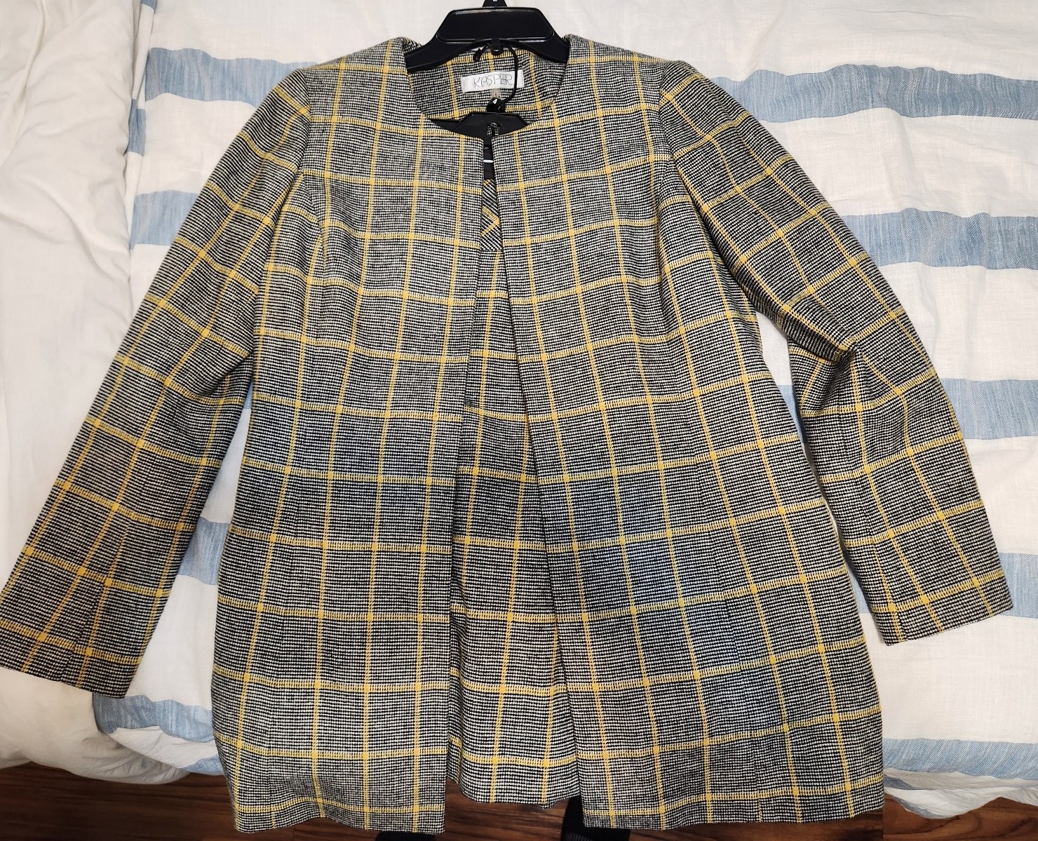 Kasper Women skirt suit sets