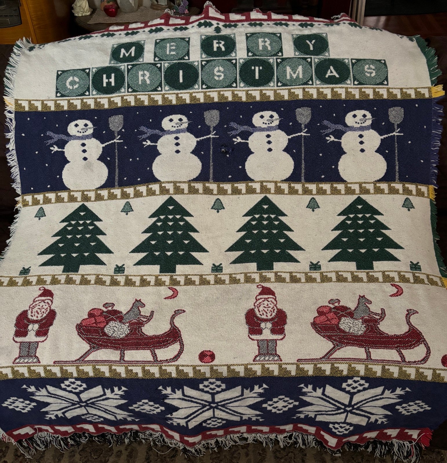 Beautiful Christmas blanket- vintage