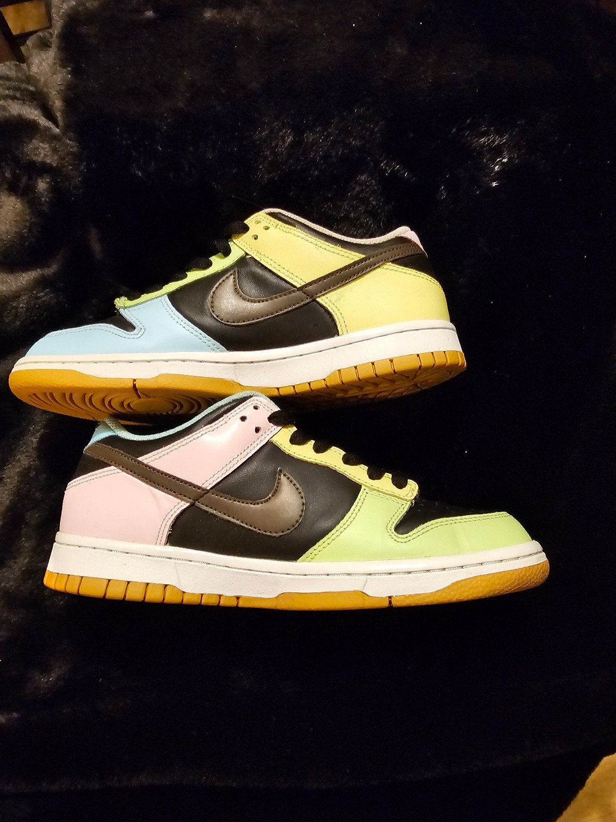 Size 5.5y- 111. Nike dunk low free 99 black