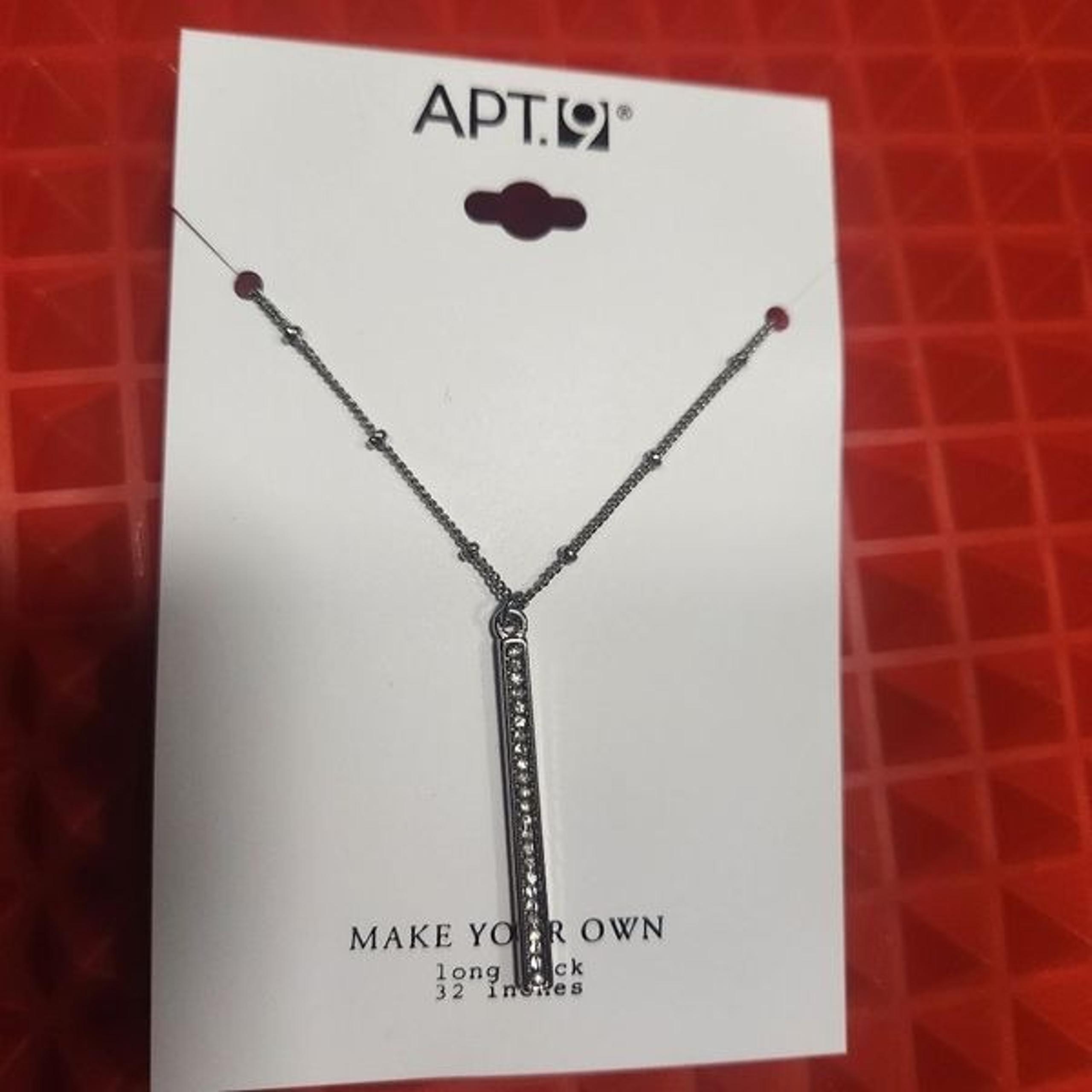 APT.9 32" silver necklace.