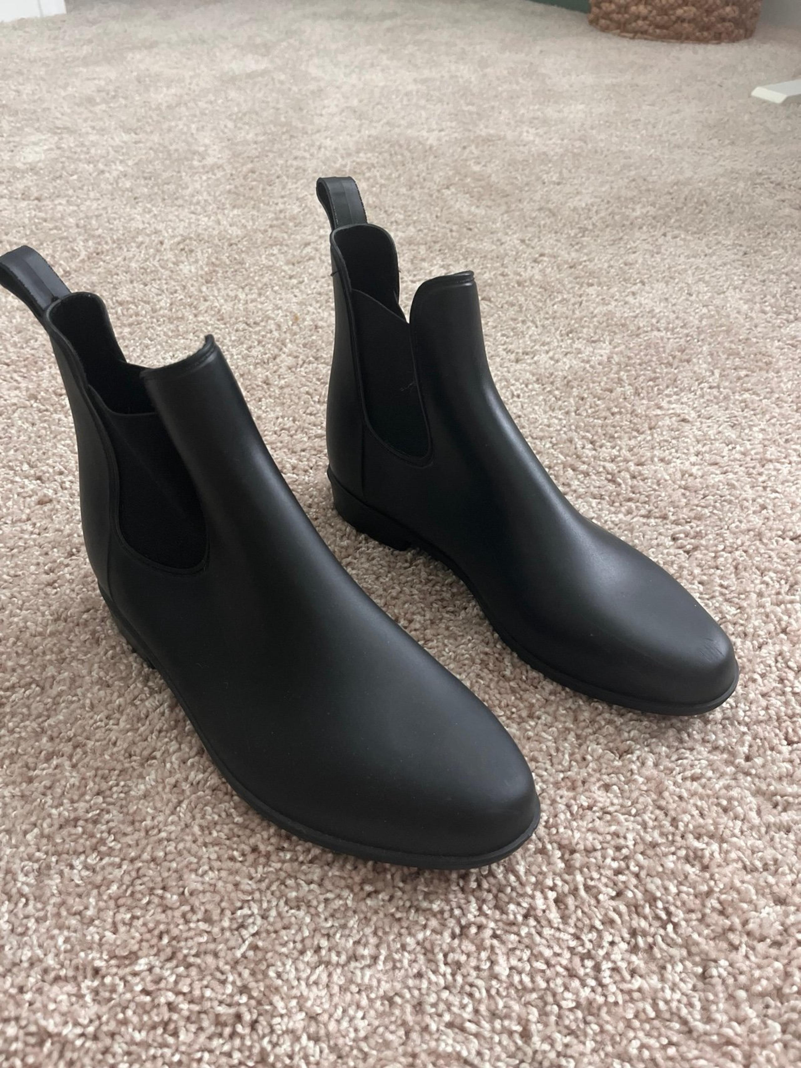 Womens Target Rubber Boots size 9