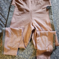 Pink Victoria secret high waist 7/8 ankle legging size L