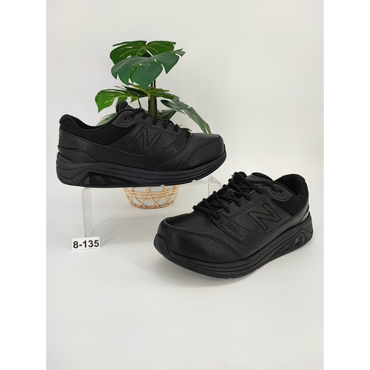 New Balance Women's 928 V3 Black Lace-up Walking Shoes Size 8.5 US