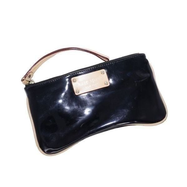 Kate Spade *RARE* Newspaper-Print Interior Black Patent Leather Wristlet