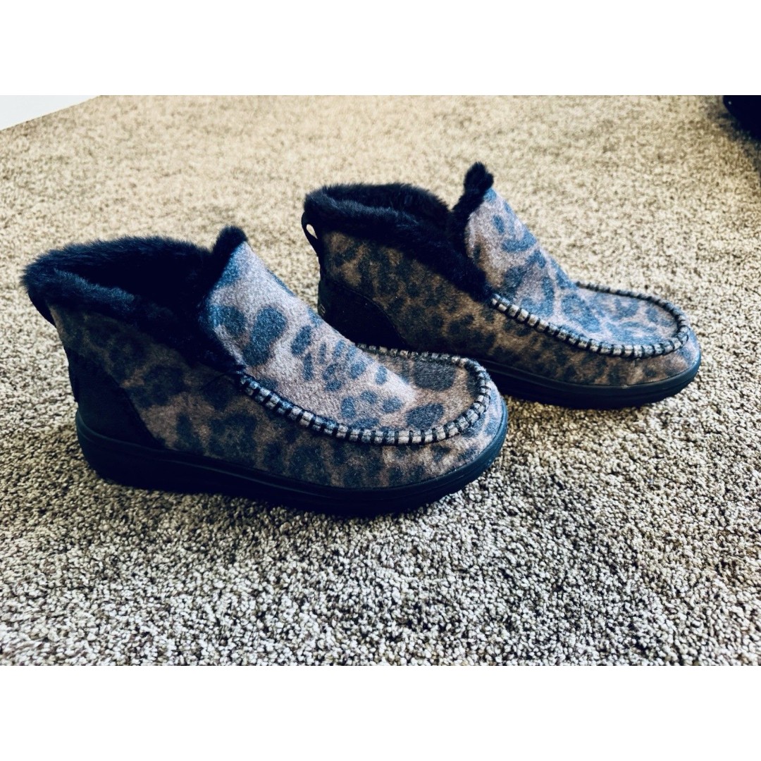 Hey Dude Women’s Fleece Lined Shoes Size 8 M Leopard Print Denny