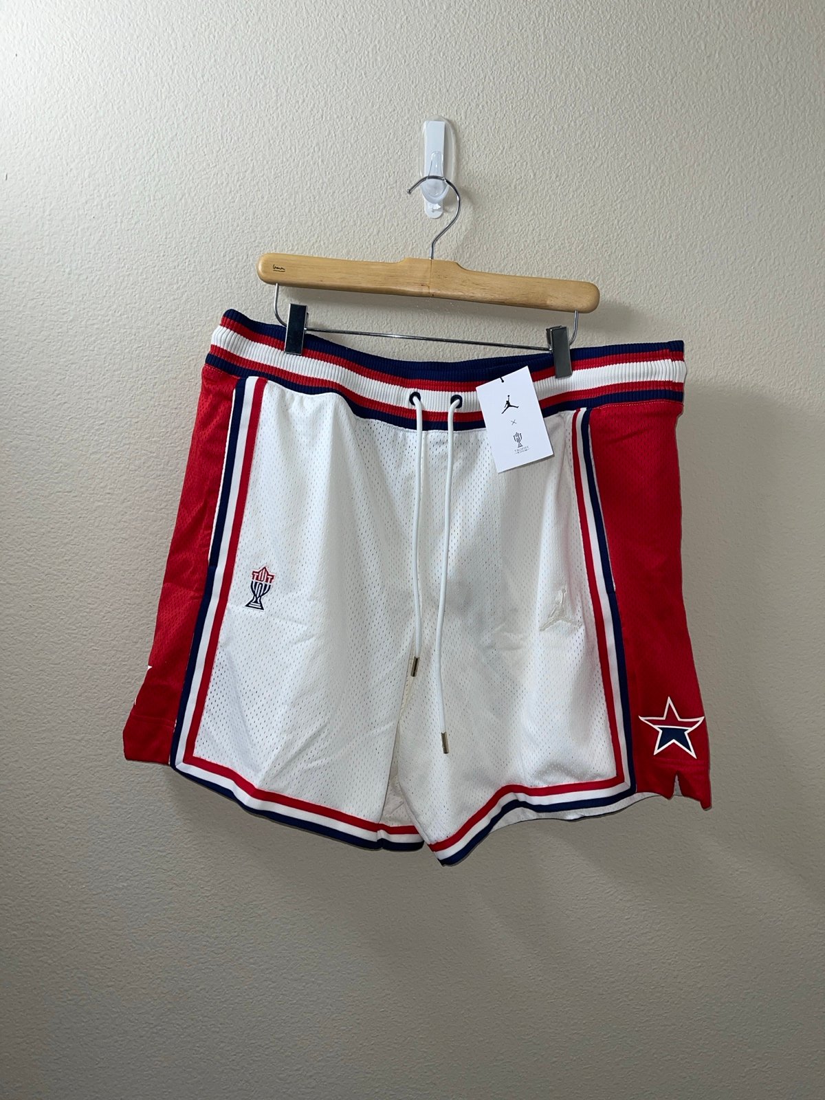 Mens NWT Jordan x Trophy Room Shorts Size XXL