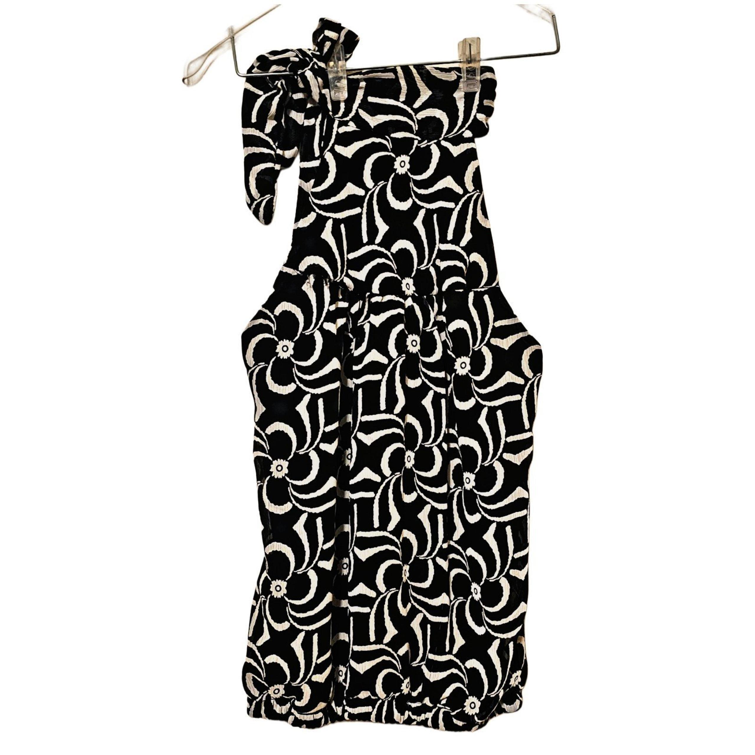 Women's Charlotte's Russe Halter Top