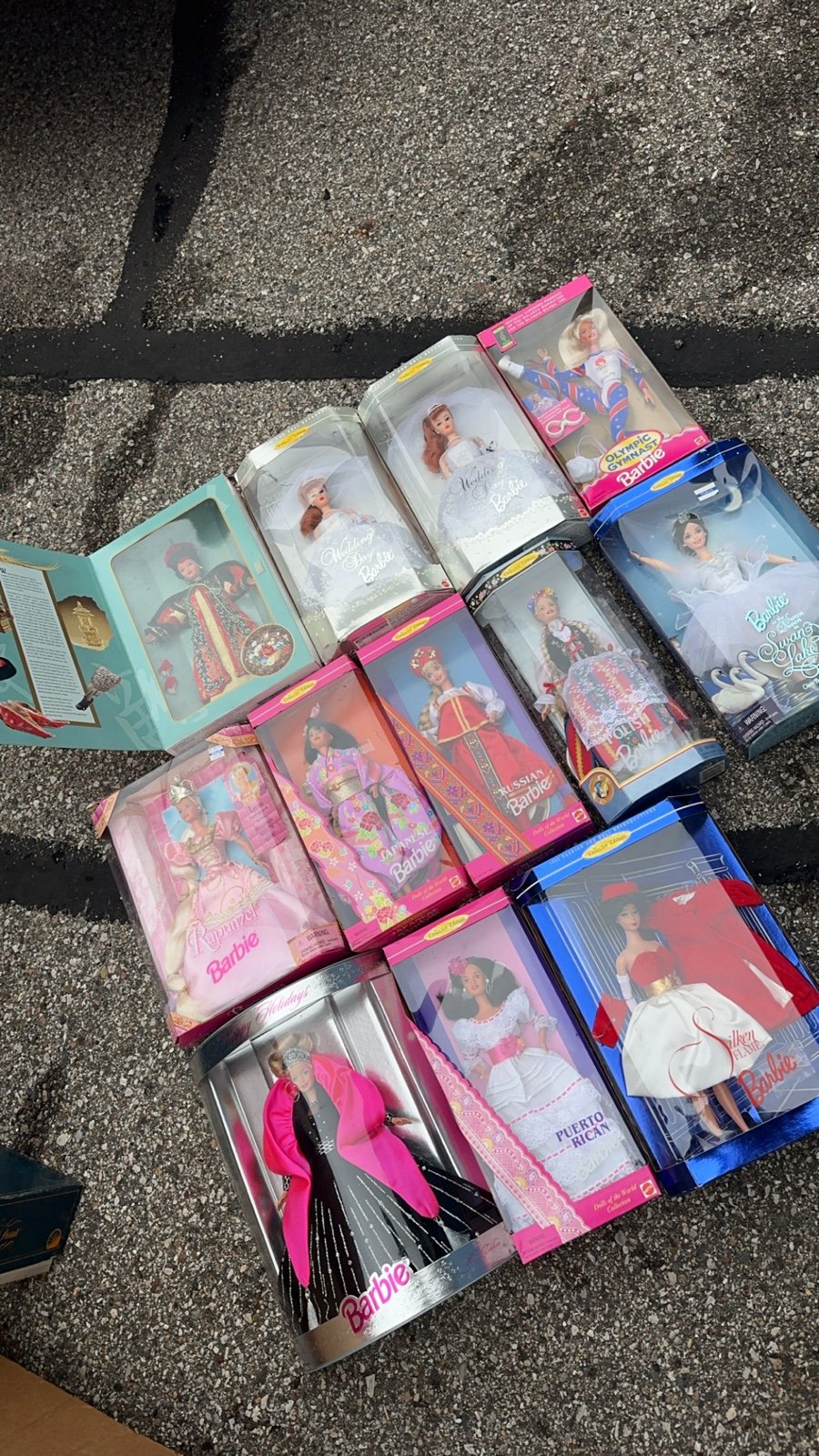 Vintage 1990’s+ Barbie’s