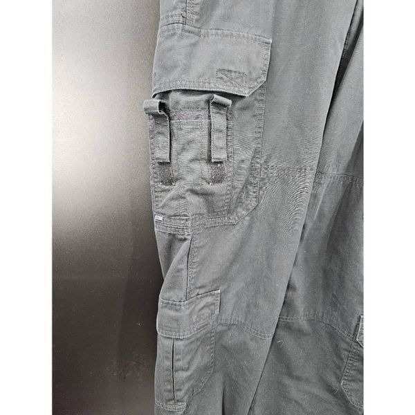 5.11 tactical black pants - detail