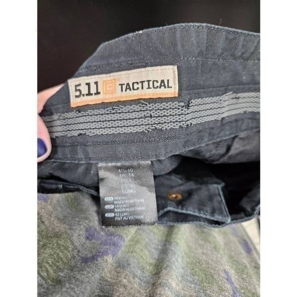 5.11 tactical black pants - detail