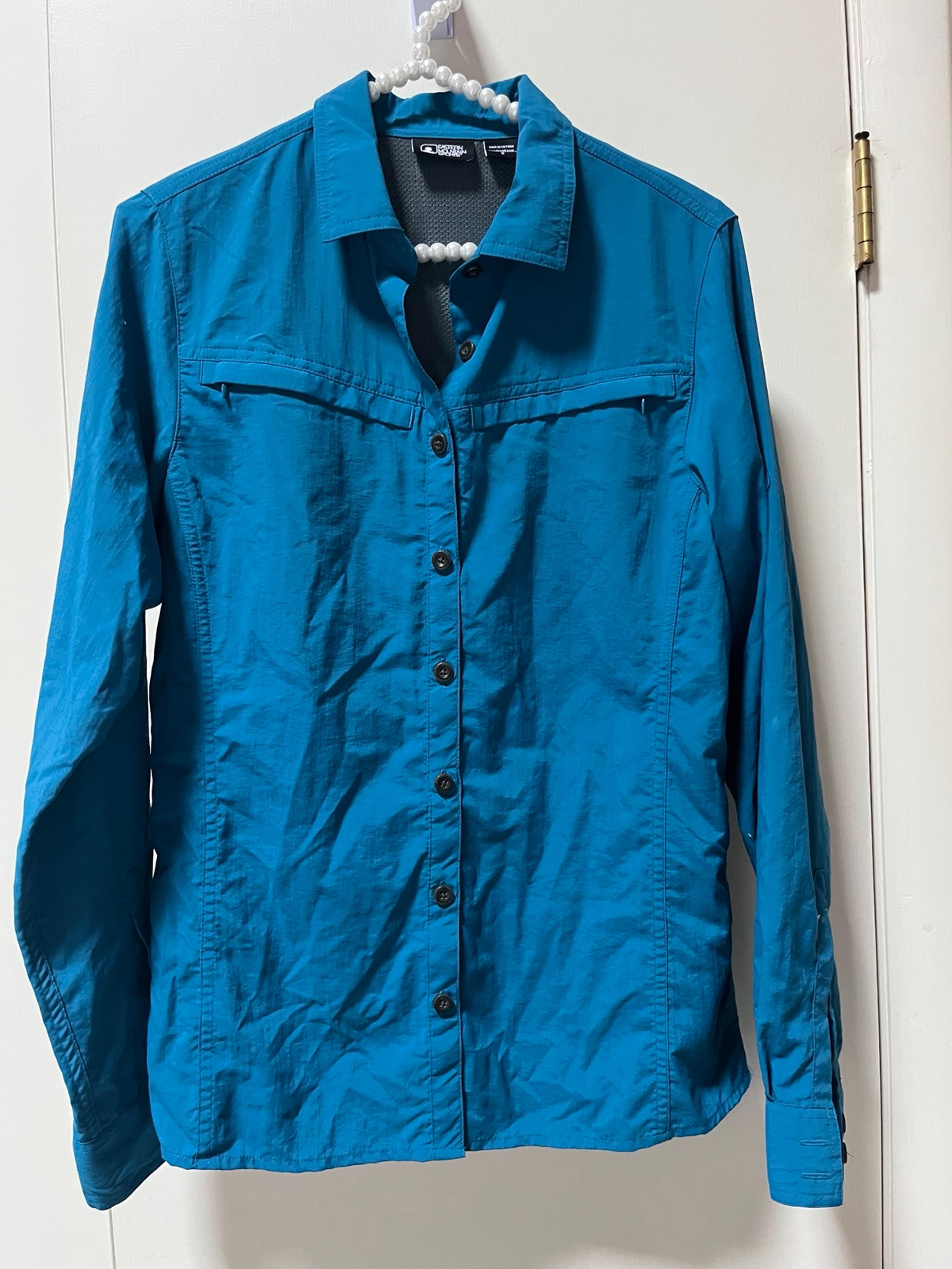 Eastern Mountain Sport button down size s