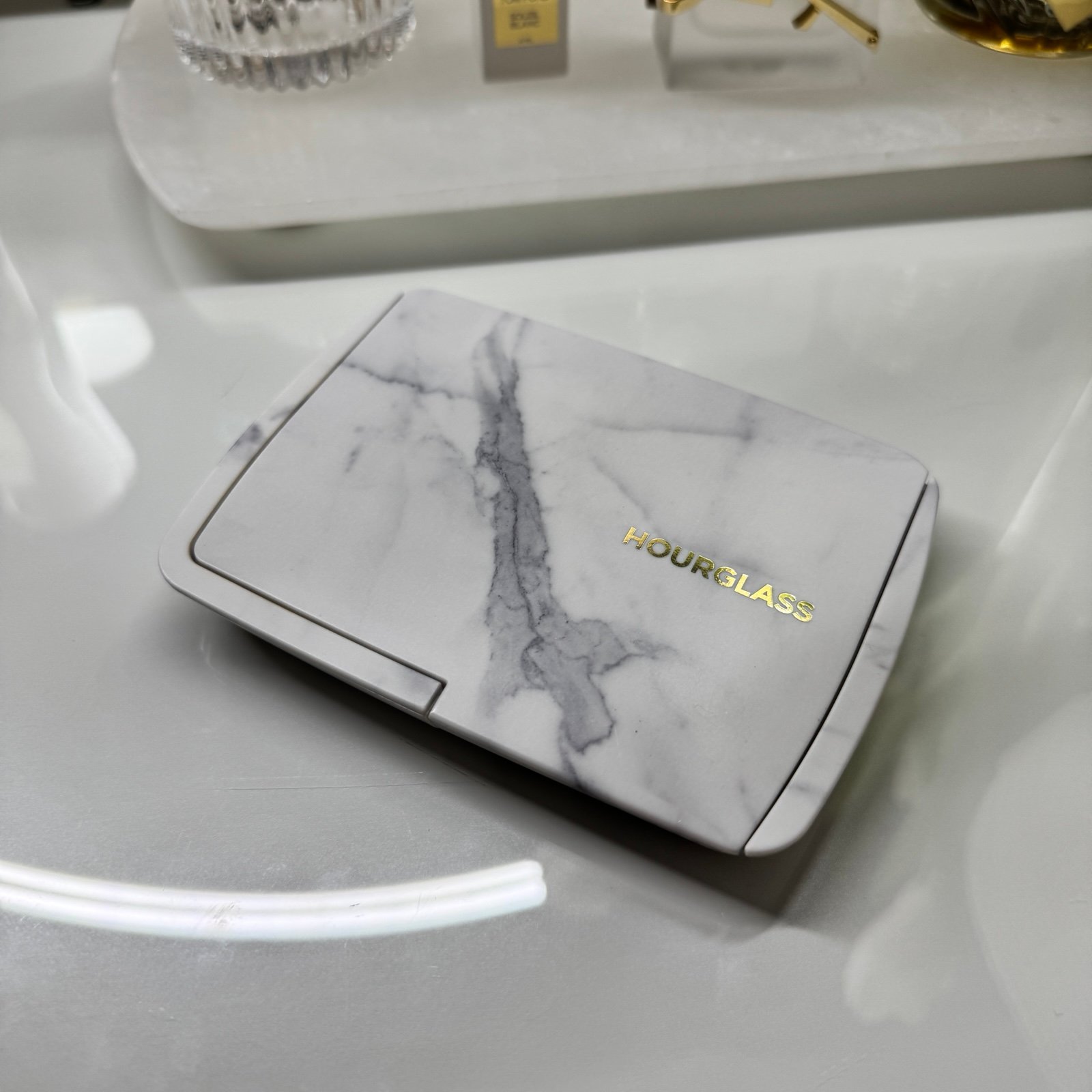 Hourglass - Ambient lighting edit - Surreal light