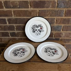 VTG La Mexicana US Enamel White Dia de Los Muertos Skull Dinner Plate Set of 3