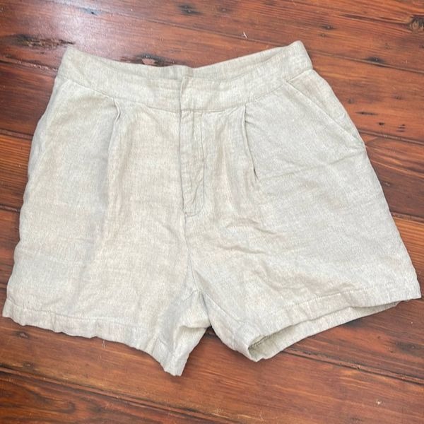 Free people 100% linen hi rise pleated shorts sz 6