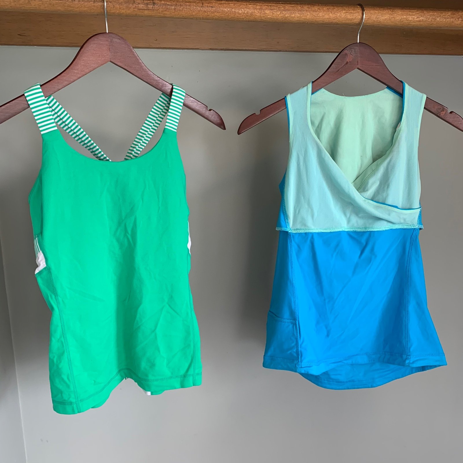 Lululemon tank lot of 2
