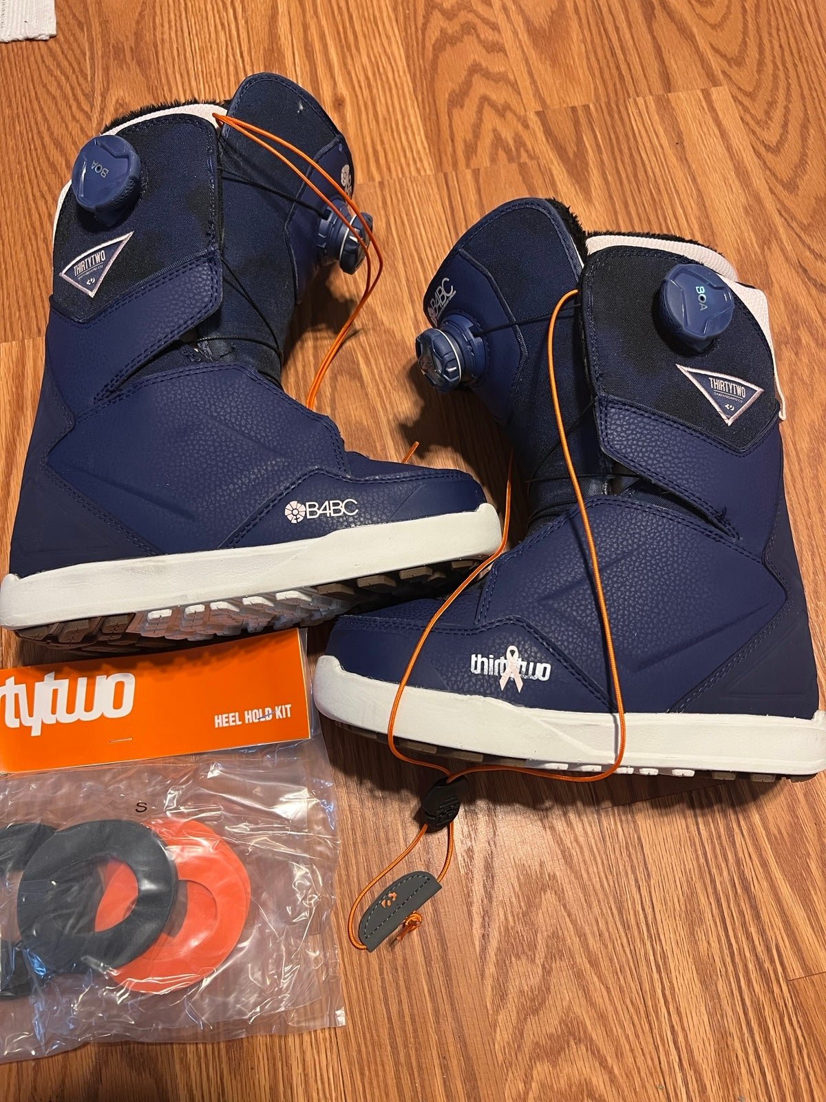Womens snowboard shop boots size 8