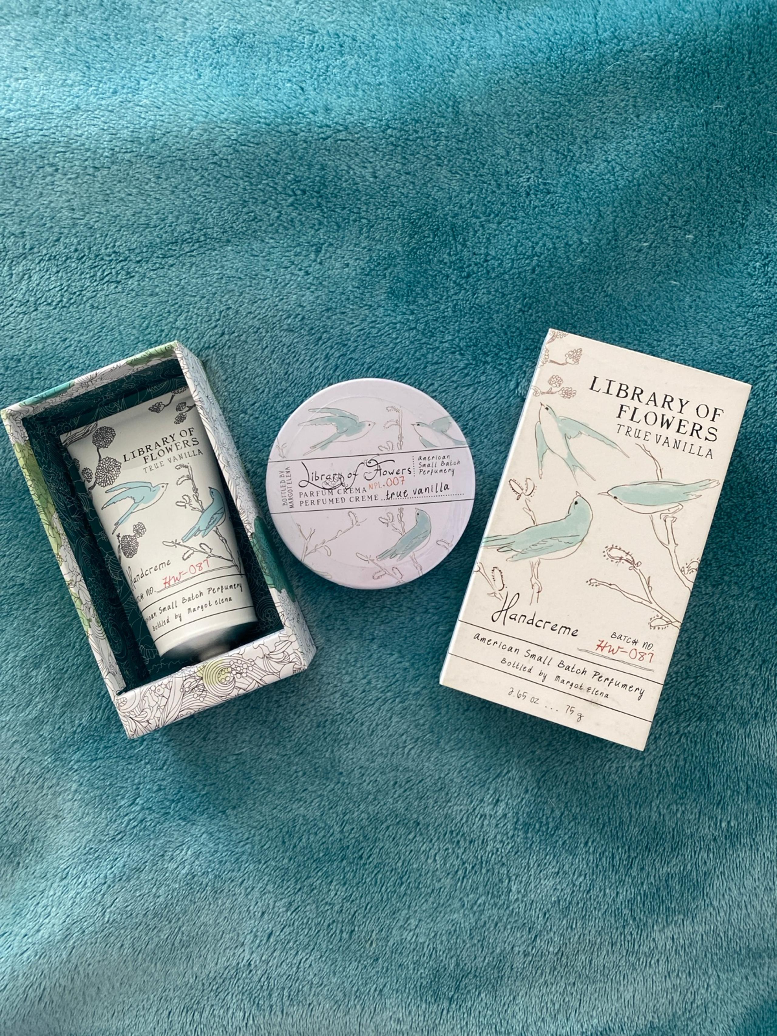 Library of Flowers- True Vanilla Cream Set