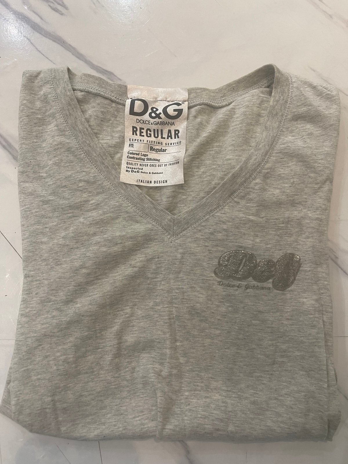 D&G light grey vneck t-shirt XS