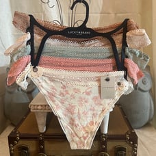 Lucky Brand Thongs - X-Large